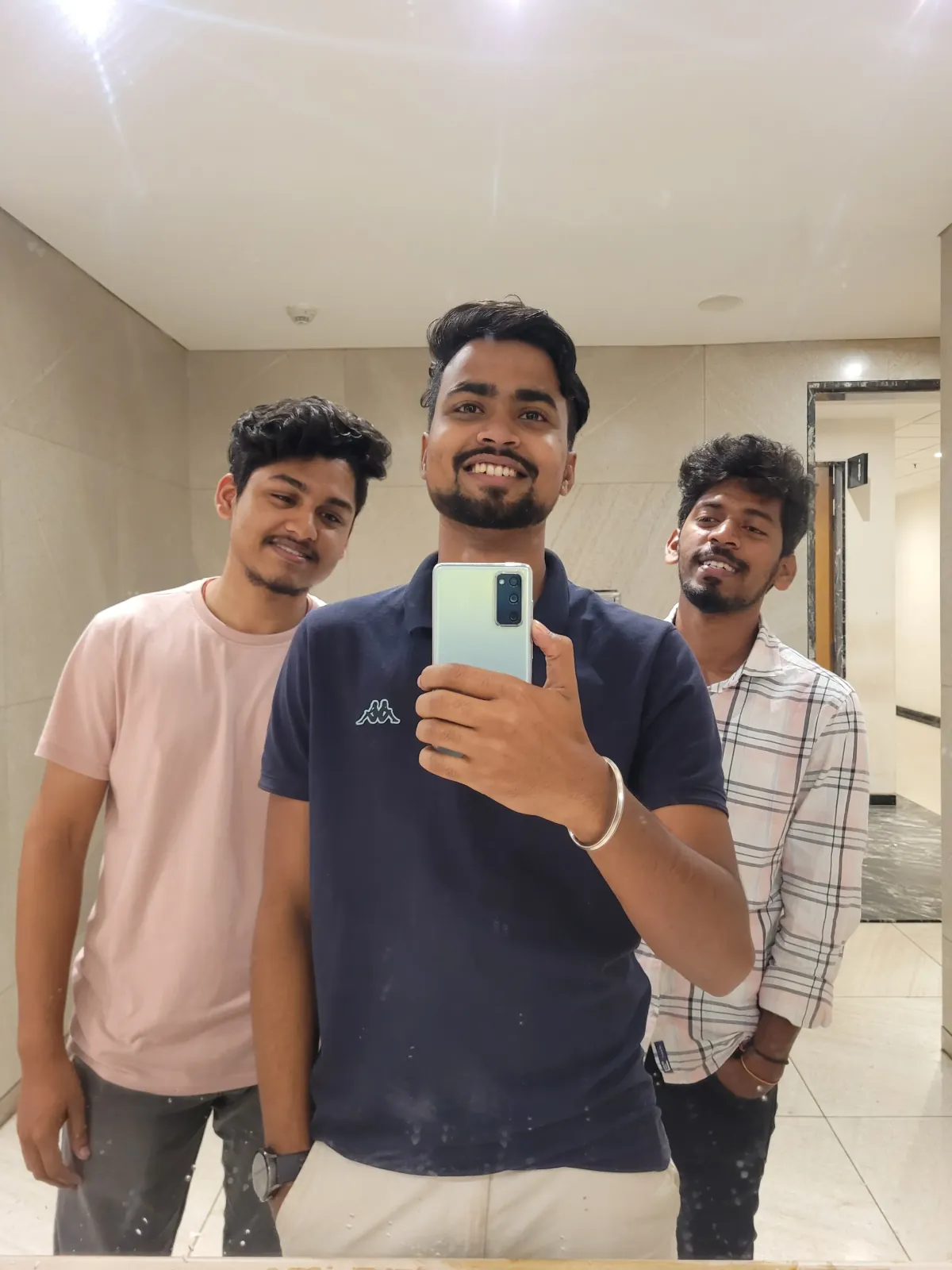 Frd's mirror selfie